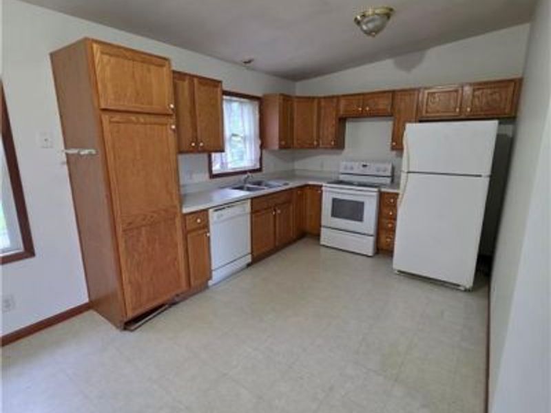 139 Meadowpark Drive, Cambridge, OH 43725 Photo 16