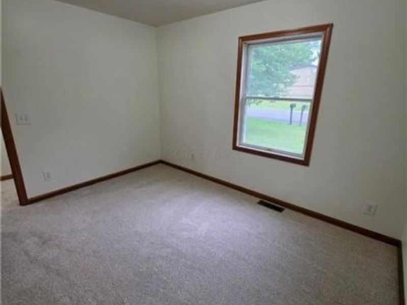 139 Meadowpark Drive, Cambridge, OH 43725 Photo 25