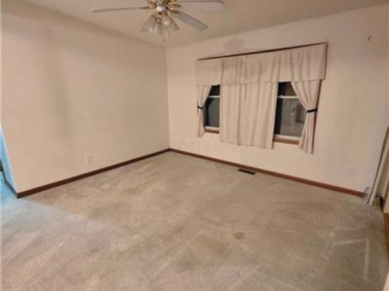 139 Meadowpark Drive, Cambridge, OH 43725 Photo 39
