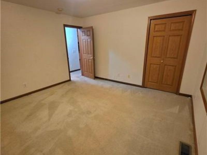 139 Meadowpark Drive, Cambridge, OH 43725 Photo 45