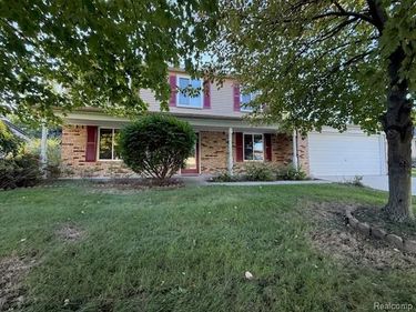 24349 Fairway Hills Drive , Novi, Mi 48374
