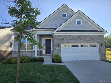 5545 Helmsdale Boulevard, West Bloomfield Township, Mi 48322