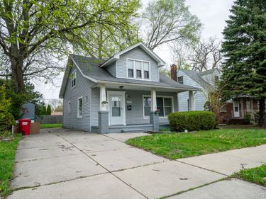 15315 Semrau Avenue , Eastpointe, Mi 48021
