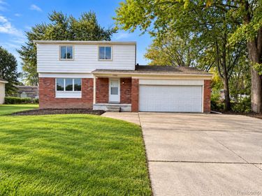 27830 Riviera Street , Harrison Township, Mi 48045