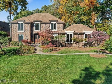 5095 Far Ravine Court, West Bloomfield Township, Mi 48323