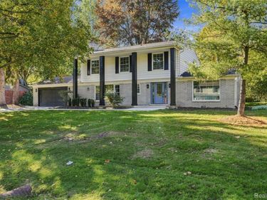 7456 Glengrove Drive , Bloomfield Township, Mi 48301