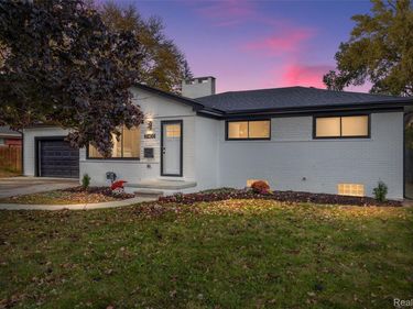 21405 Raymond Street , St Clair Shores, Mi 48082