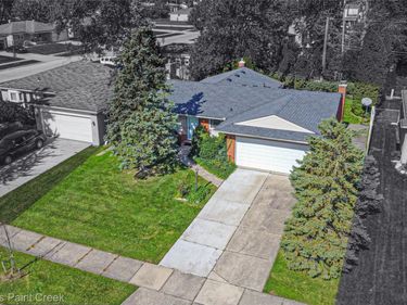 33790 Dyar Court, Sterling Heights, Mi 48310