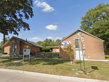 21446 Schoolcraft , Detroit, Mi 48223