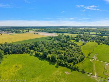54230 Card Card Road , Macomb Township, Mi 48042