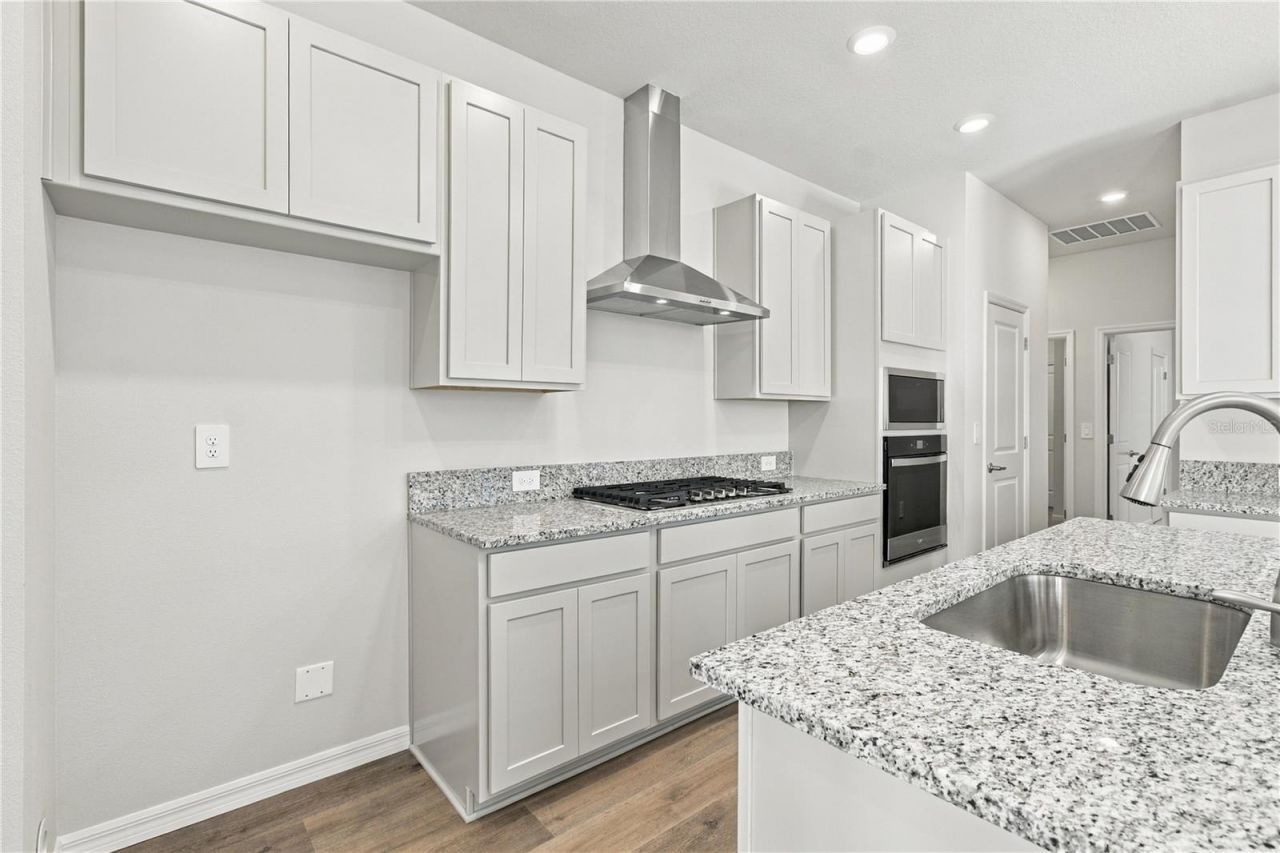 2837 Marrakesh Lane , Sarasota, FL 34234 Photo