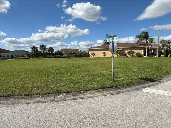 555 MEANDERING WAY , POLK CITY, FL 33868