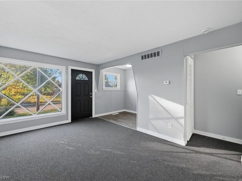 4469 E 154th Street , Cleveland, OH 44128 Photo 3
