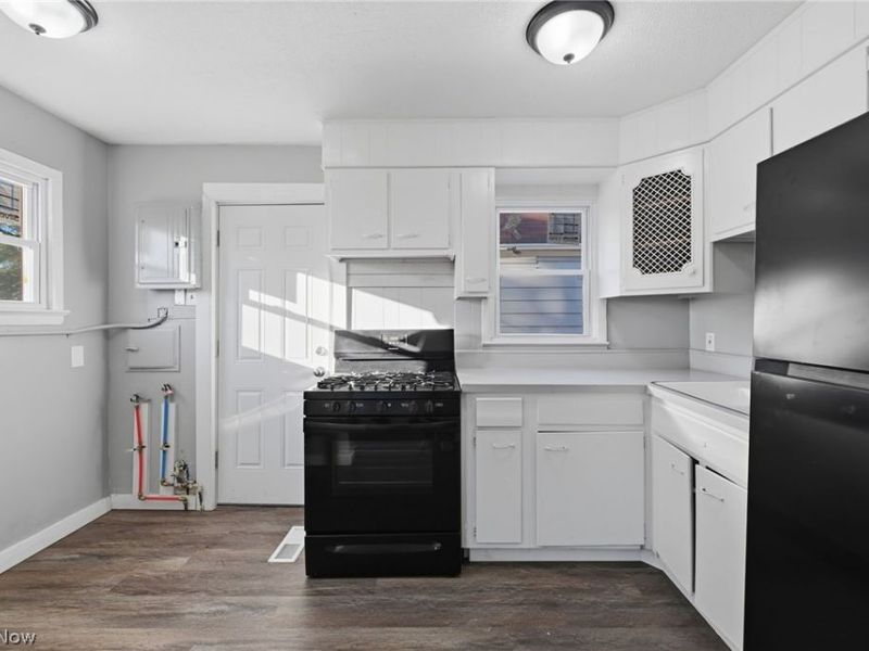 4469 E 154th Street , Cleveland, OH 44128 Photo 8