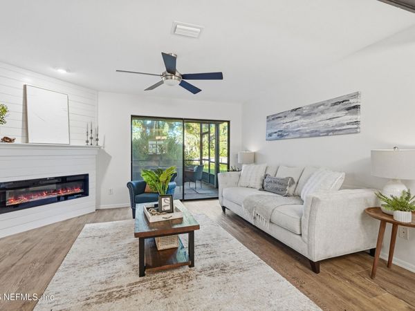 158 CRANES LAKE Drive, Palm Valley, FL 32082