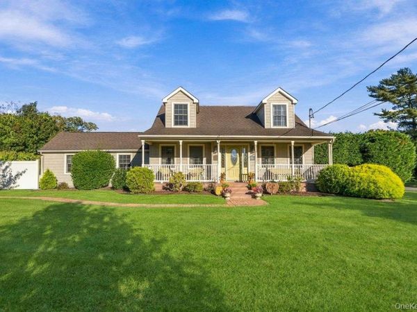 837 Smithtown Avenue , Bohemia, NY 11716