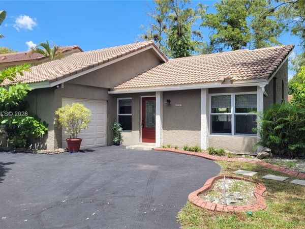 1309 NW 89th Dr , Coral Springs, FL 33071