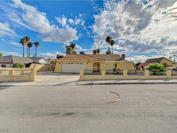 4445 Palencia Avenue , Las Vegas, NV 89121