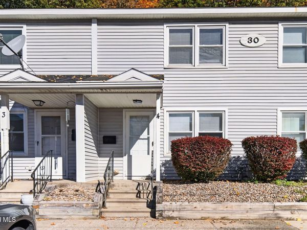 30 Warsaw Avenue, Unit Apt 4, Mechanicville, NY 12118
