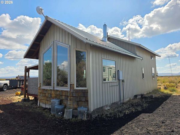 56560 OIL DRI RD, Silver Lake, OR 97638