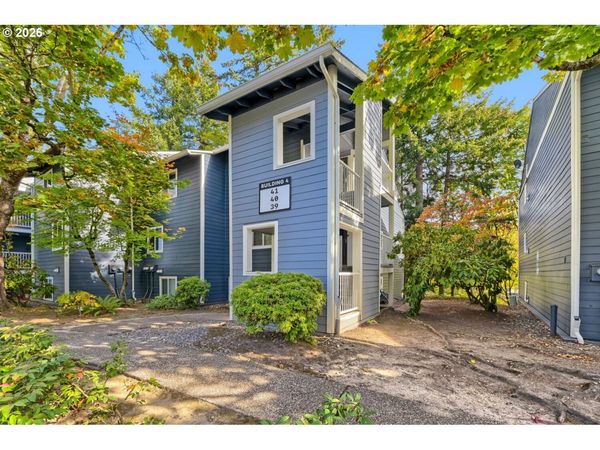 12600 SE FREEMAN WAY, Unit 40, Milwaukie, OR 97222
