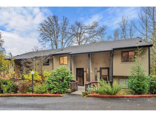 2802 Tree Top LN, West Linn, OR 97068