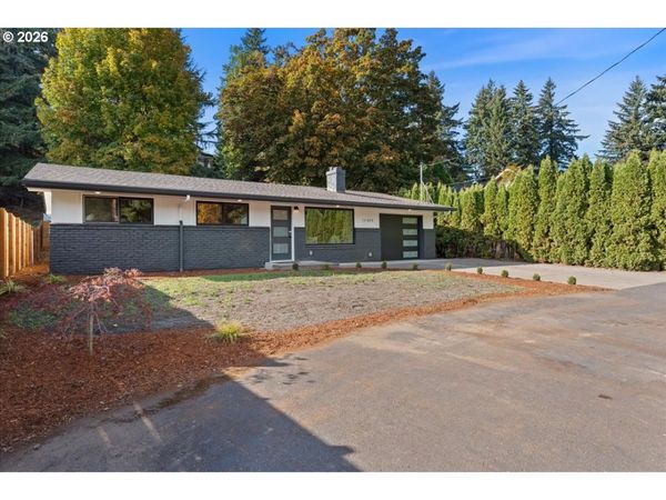17055 SE WEBSTER RD, Gladstone, OR 97027