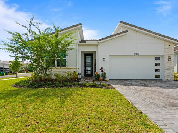 10428 SW Jadewood Court, Port St. Lucie, FL 34987