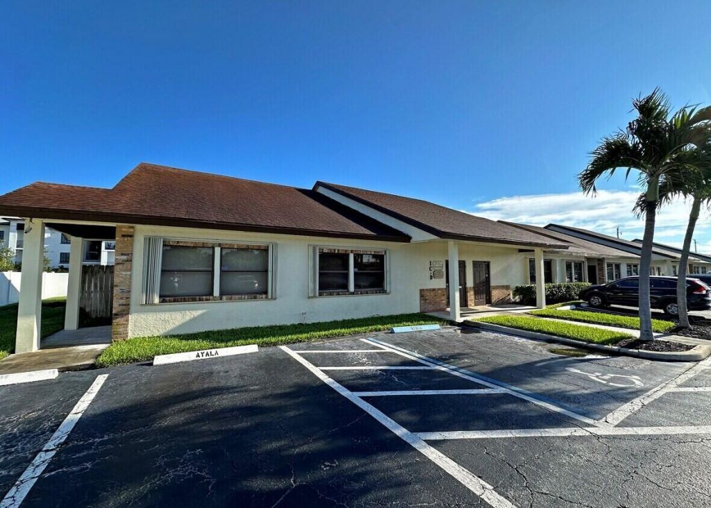 2135 S Congress Avenue, Unit B3, Palm Springs, FL 33461 Photo