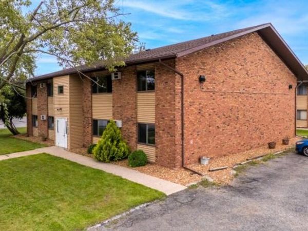 630 N Shelby Place , Hobart, IN 46342