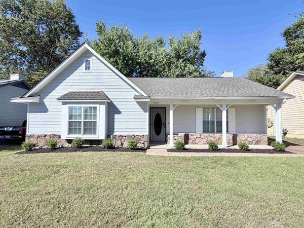 6017 COTTAGE HILL DR, Millington, TN 38053