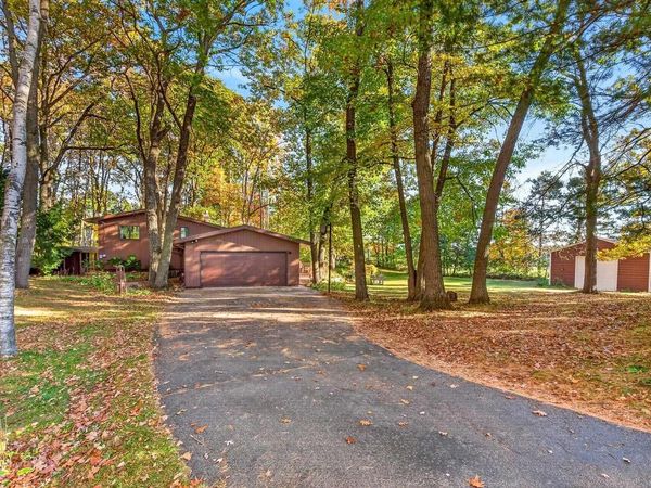W10003 VIEW RIDGE LANE, New London, WI 54961