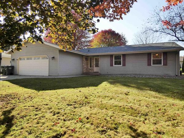 727 WOODSIDE DRIVE, Seymour, WI 54165
