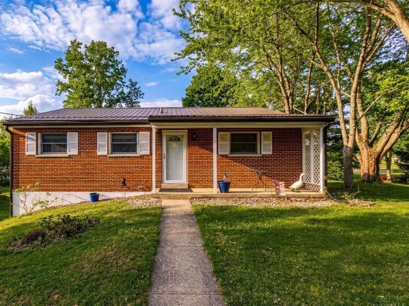 1118 Stuttgart Drive, Unit 2, Fayetteville, OH 45118 Photo 4