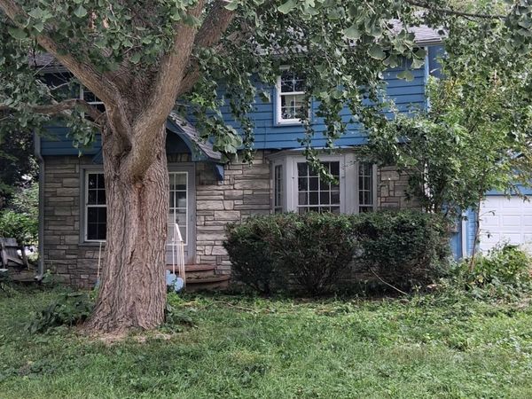 414 NW 2nd Avenue , Aledo, IL 61231