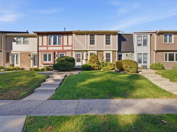 4610 Warren Street , Unit 4, Davenport, IA 52806