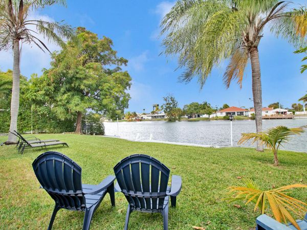 1031 SW 3RD Street, Hallandale Beach, FL 33009