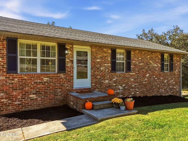 330 Dogwood Drive, Harriman, TN 37748