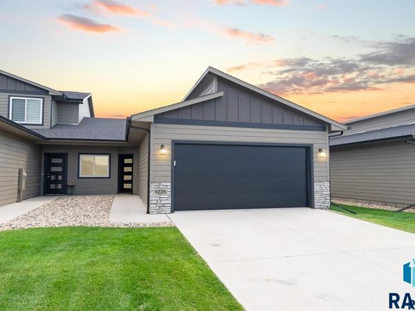 9229 W Laverne Wipf St, Sioux Falls, SD 57106
