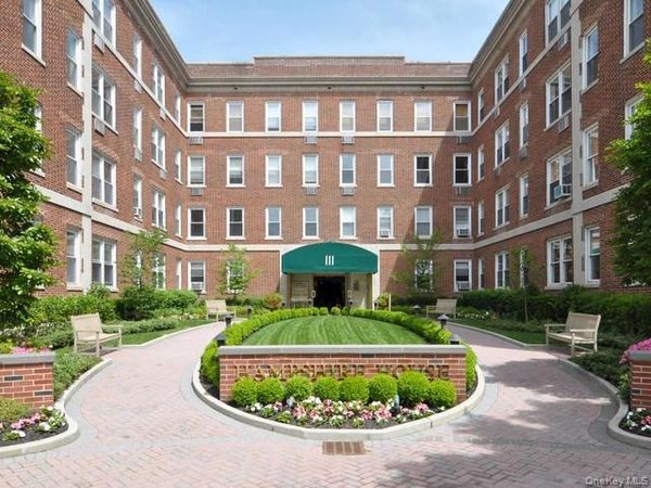 111 7th Street, Unit 309, Garden City, NY 11530