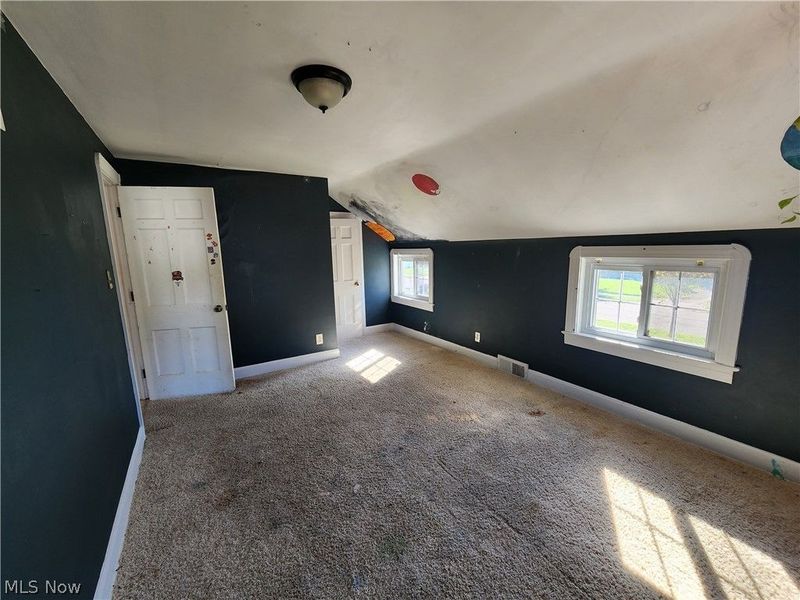 214 Maywood Drive, Youngstown, OH 44512 Photo 10