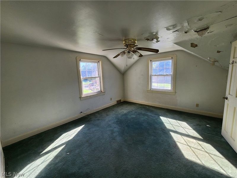 214 Maywood Drive, Youngstown, OH 44512 Photo 13