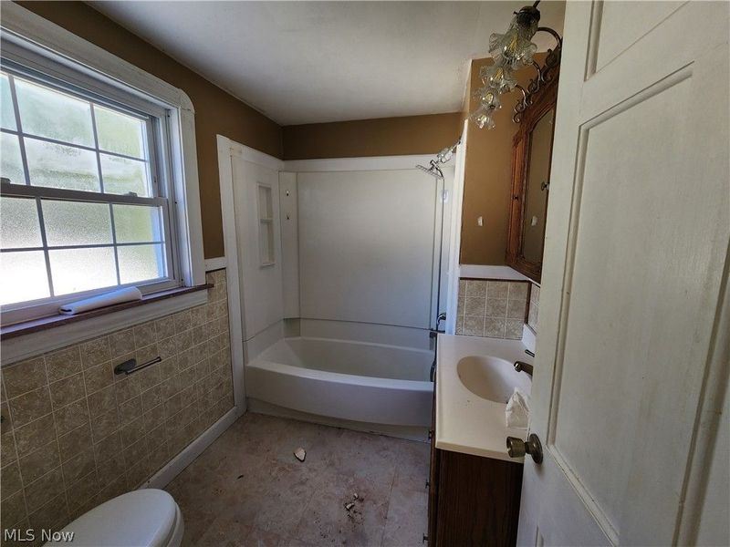 214 Maywood Drive, Youngstown, OH 44512 Photo 15