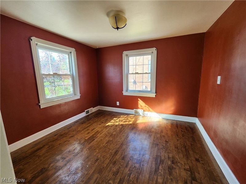214 Maywood Drive, Youngstown, OH 44512 Photo 4