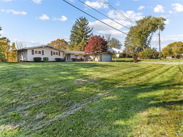 35527 Springvale Street, Farmington Hills, Mi 48331