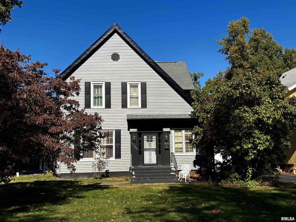 1144 W LAFAYETTE Avenue, Jacksonville, IL 62650