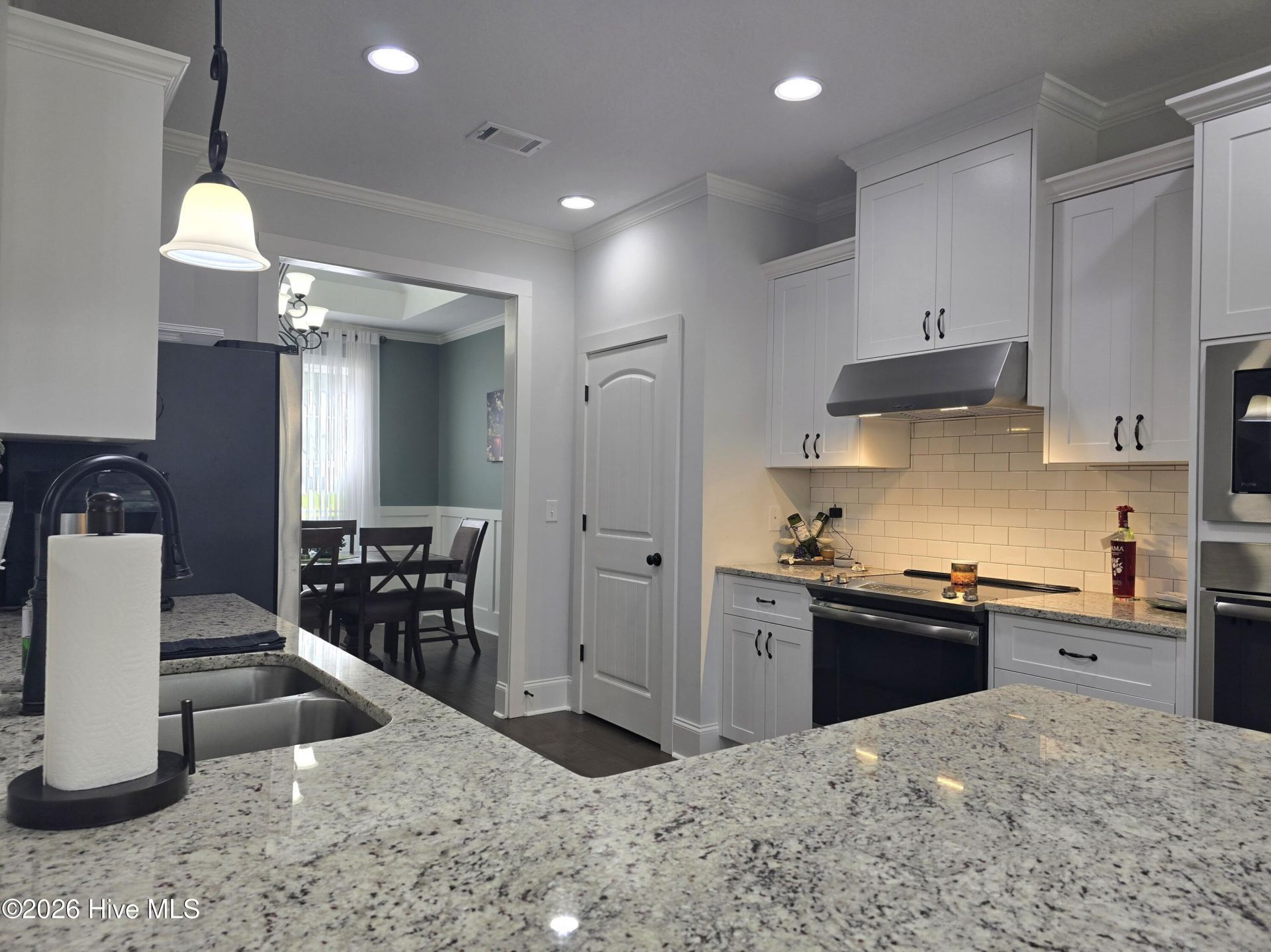 2016 Edenberry Row Photo 10