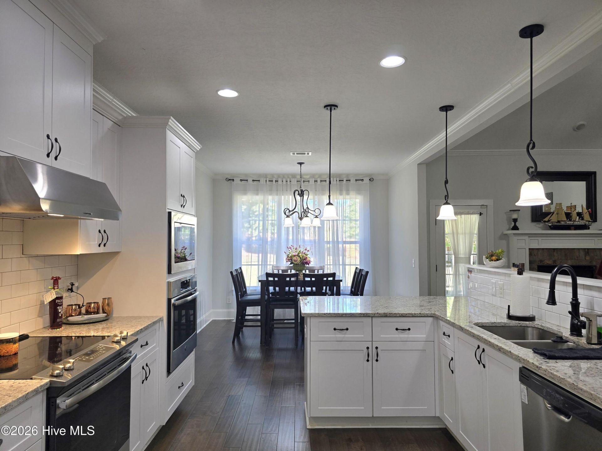 2016 Edenberry Row Photo 11