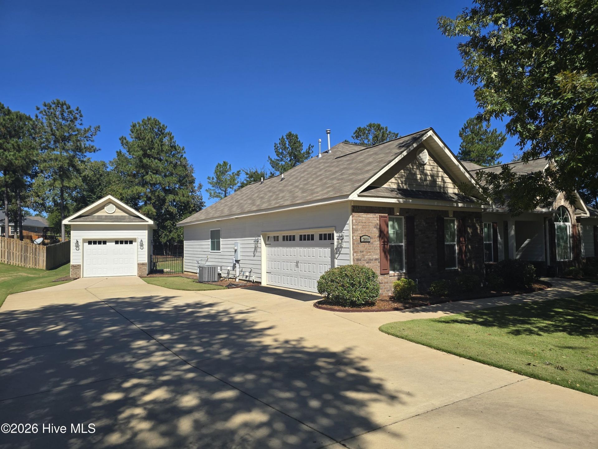 2016 Edenberry Row Photo 24