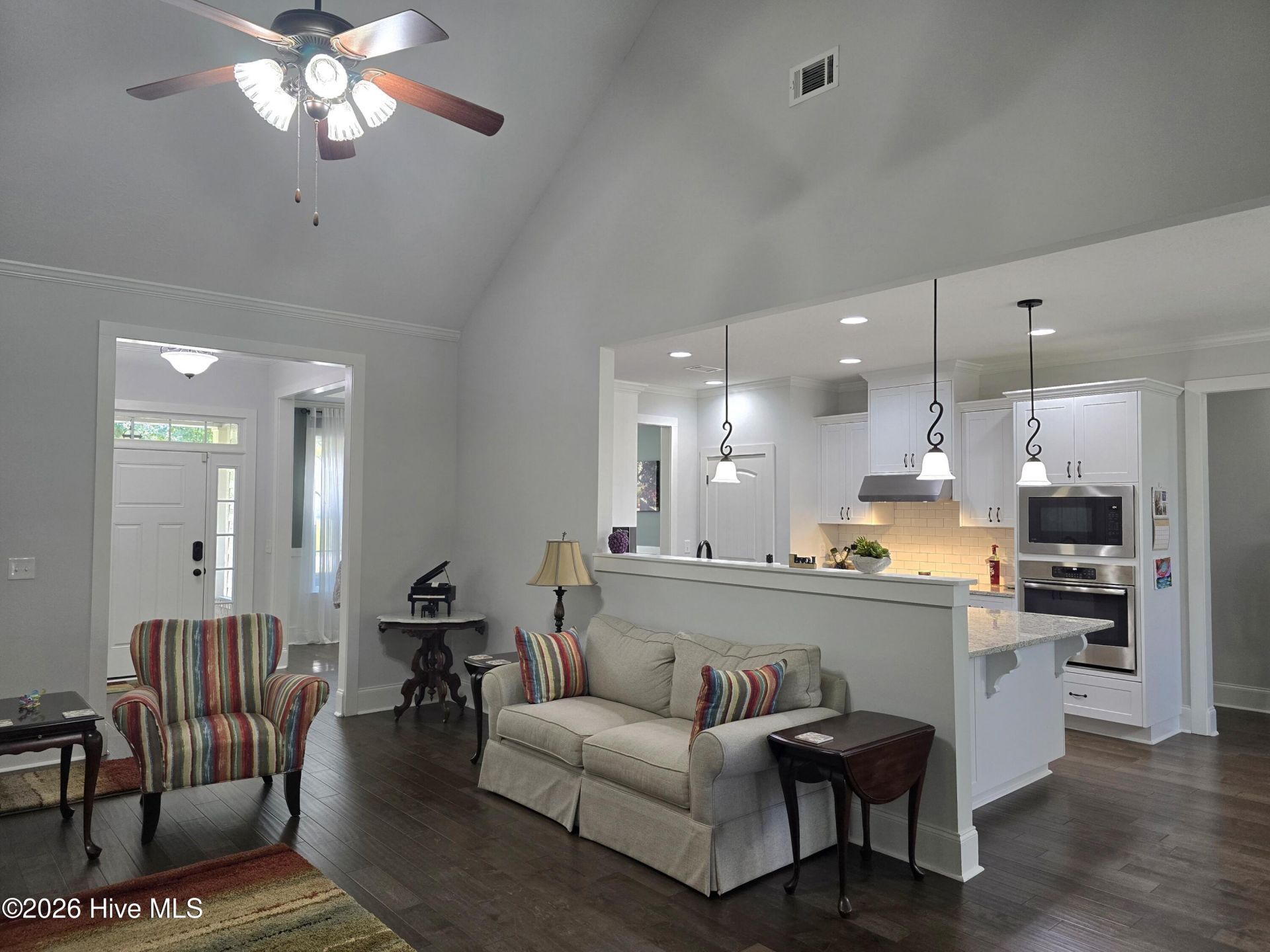 2016 Edenberry Row Photo 9
